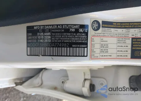 2013 Mercedes-Benz C 350 Sport z USA, uszkodzony, nr VIN WDDGF5HB0DA774982